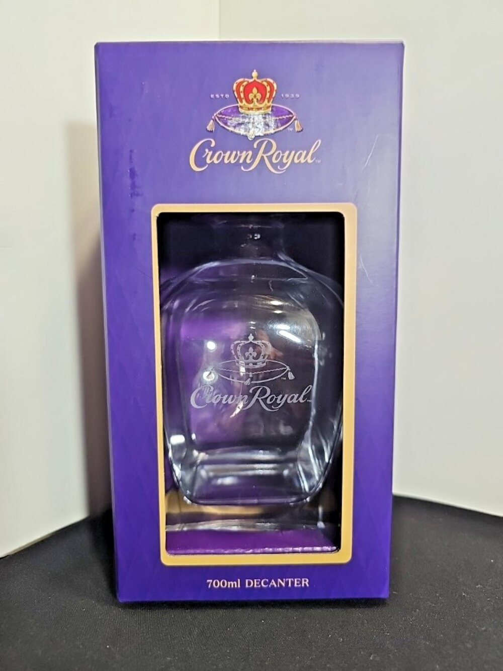 Crown Royal Etched Glass Decanter 700ml With Box -New